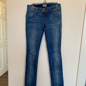 Hudson Collin Skinny 12” opening size 24